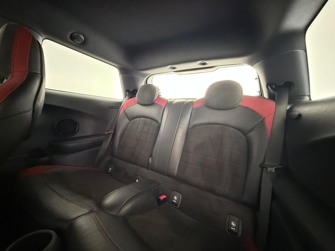 MINI Hatch thumbnail Seats Rear
