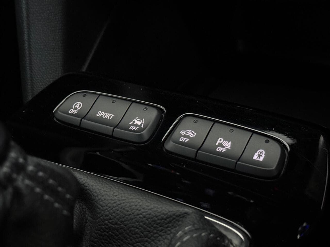 Vauxhall Mokka thumbnail Misc Controls