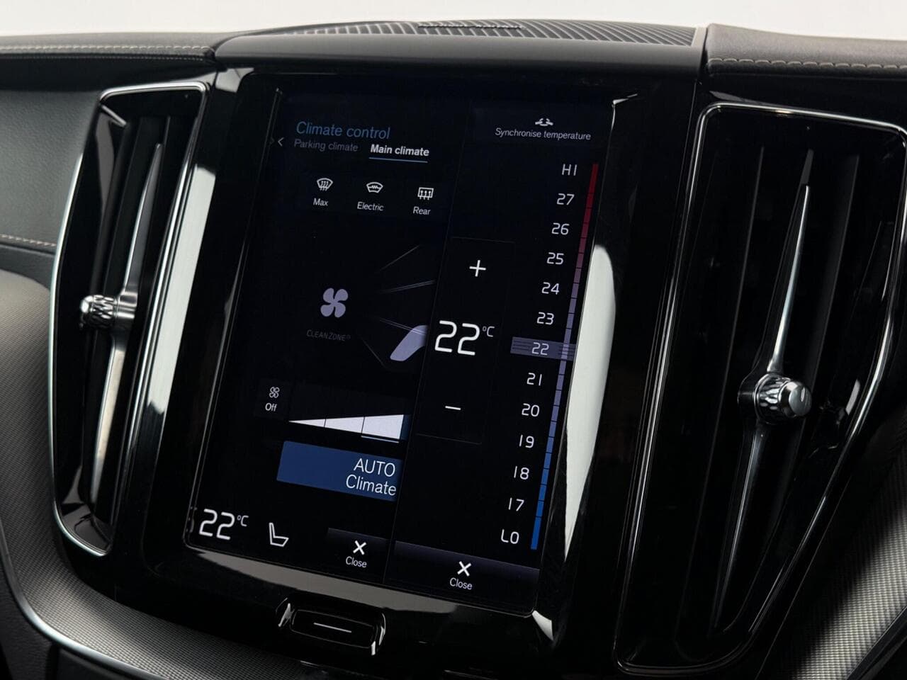 Volvo XC60 thumbnail Infotainment System