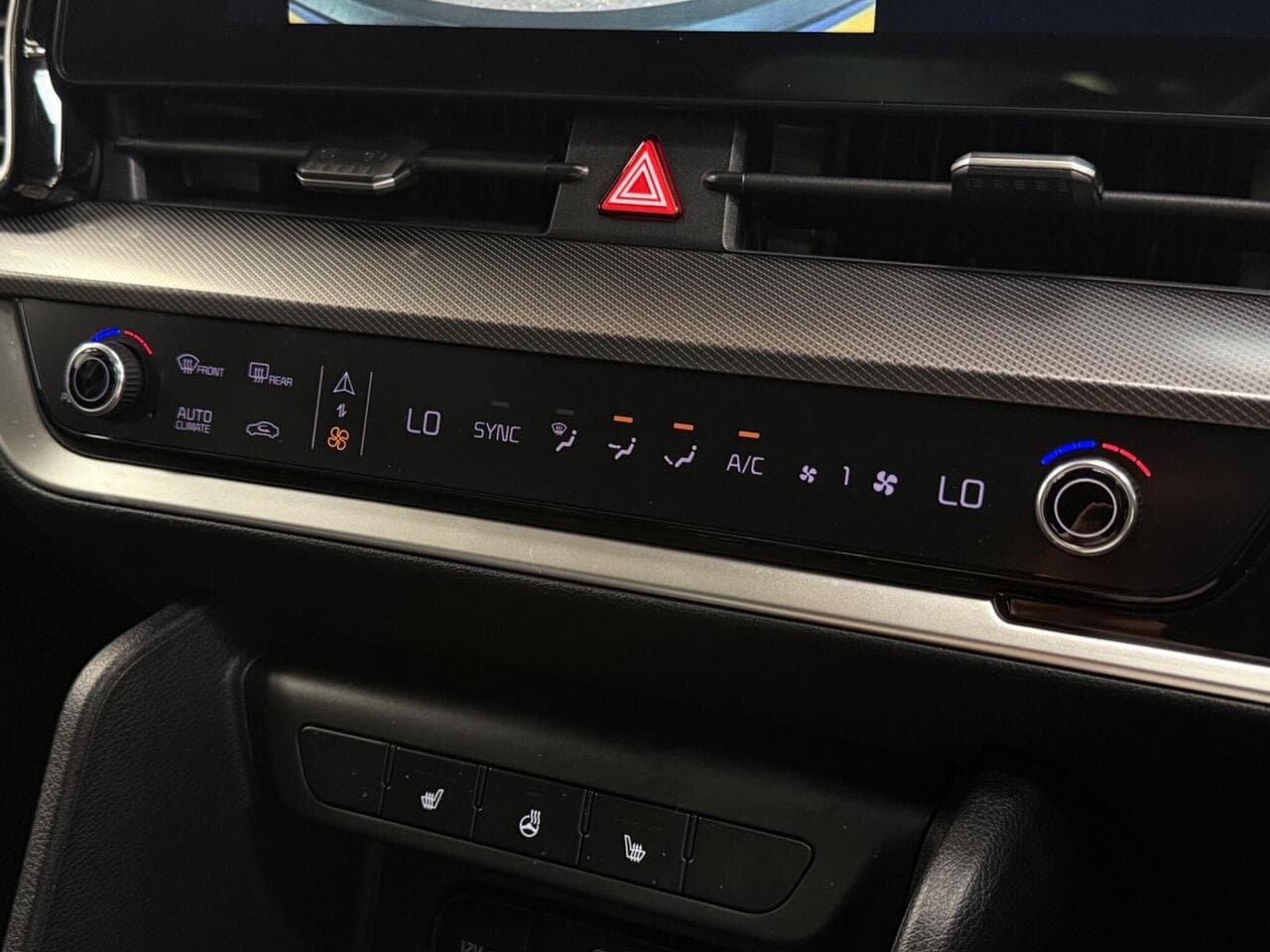 Kia Sportage thumbnail Misc Controls