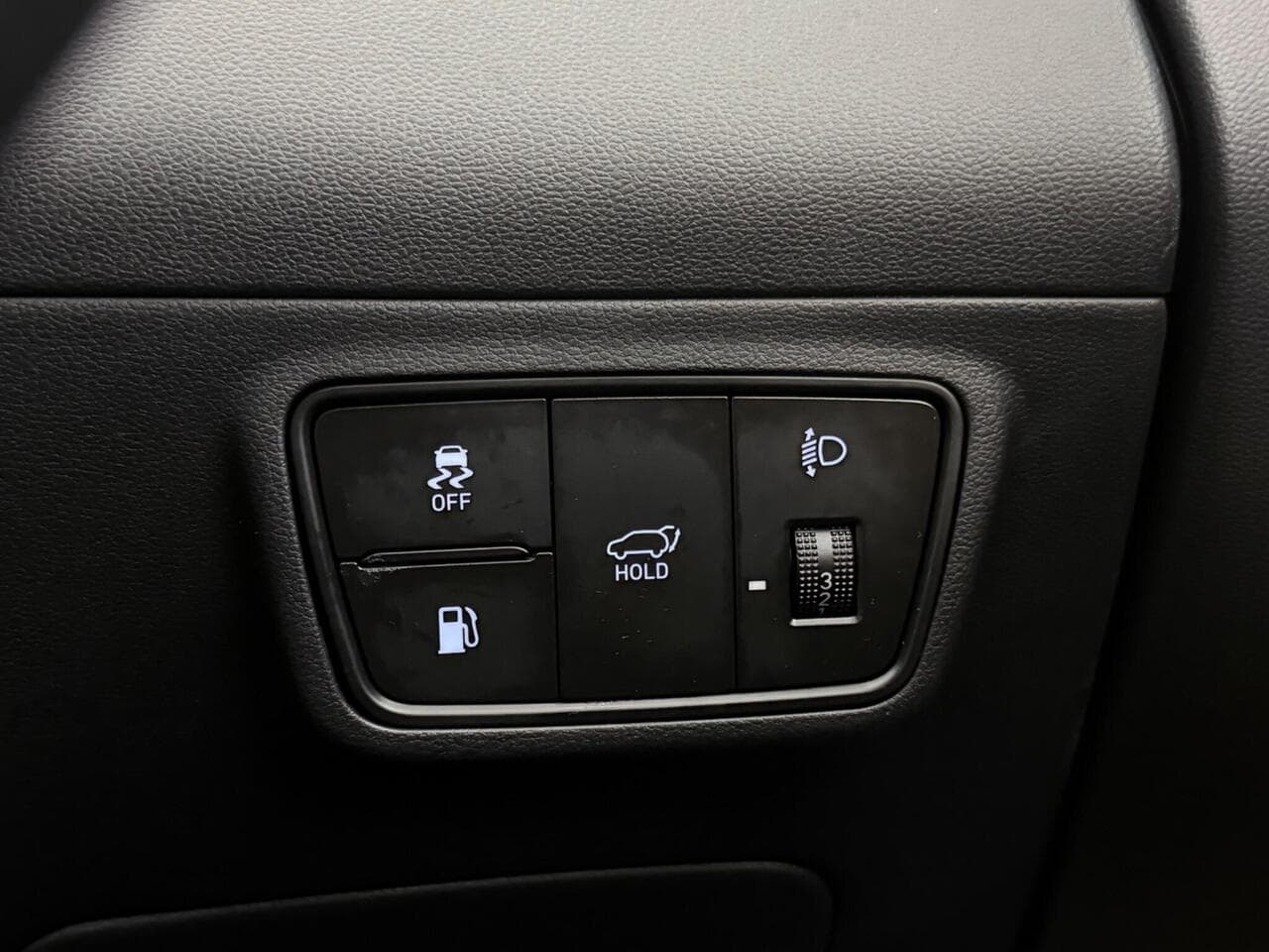 Hyundai TUCSON thumbnail Misc Controls