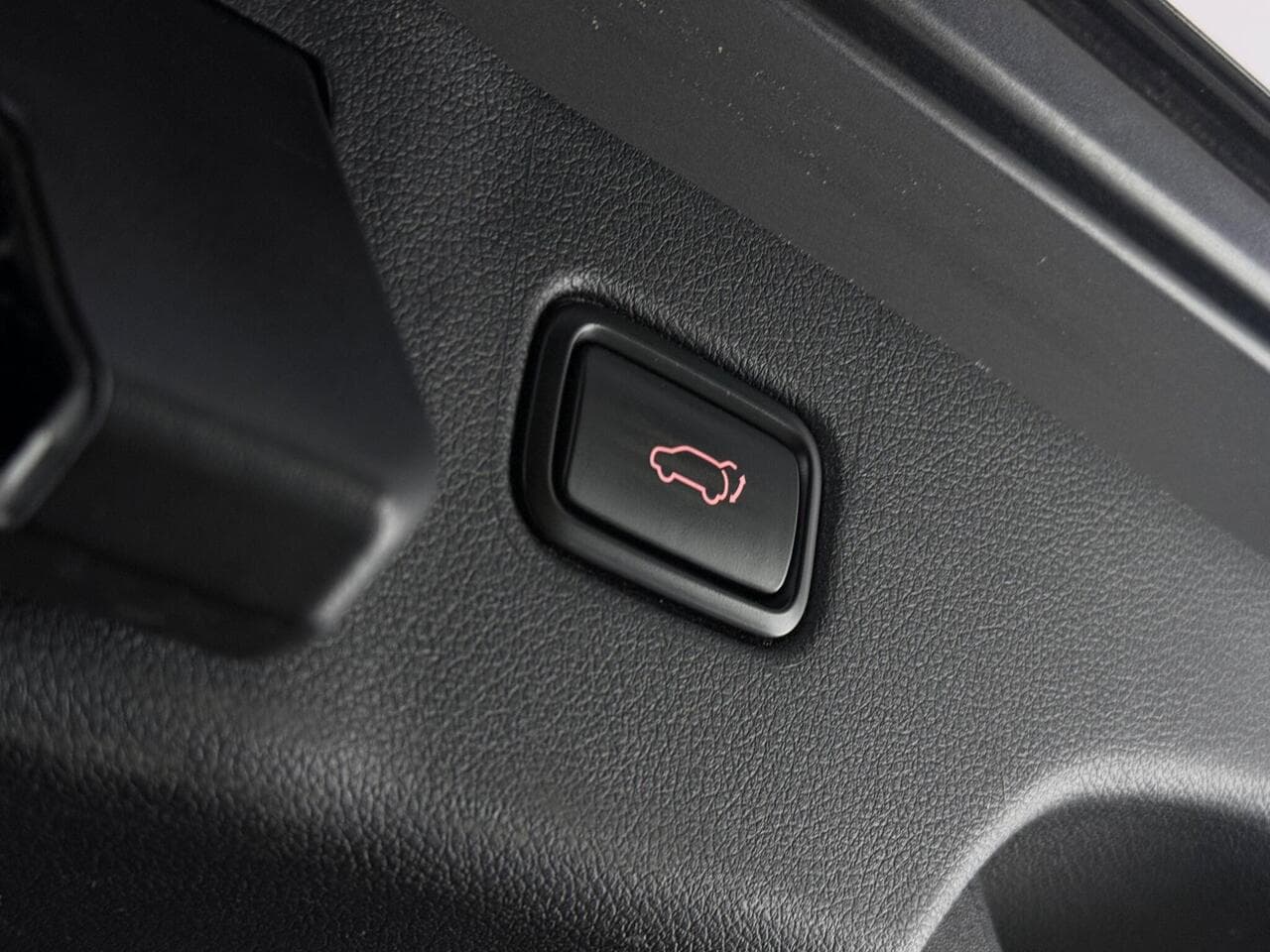 Kia Sorento thumbnail Misc Controls