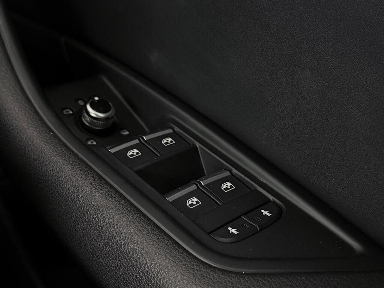 Audi A4 thumbnail Misc Controls