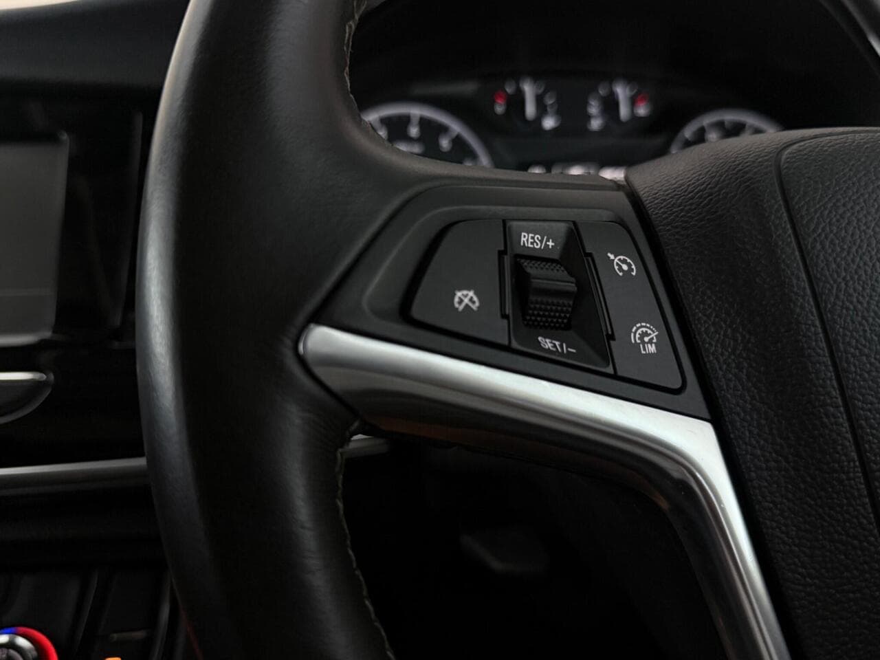 Vauxhall Mokka X thumbnail Misc Controls