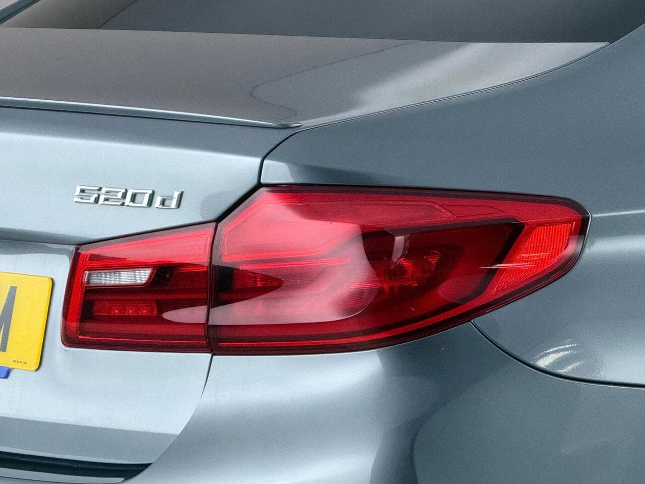 BMW 5 Series thumbnail Lights Rear