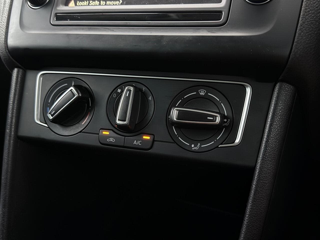 Volkswagen Polo thumbnail Misc Controls