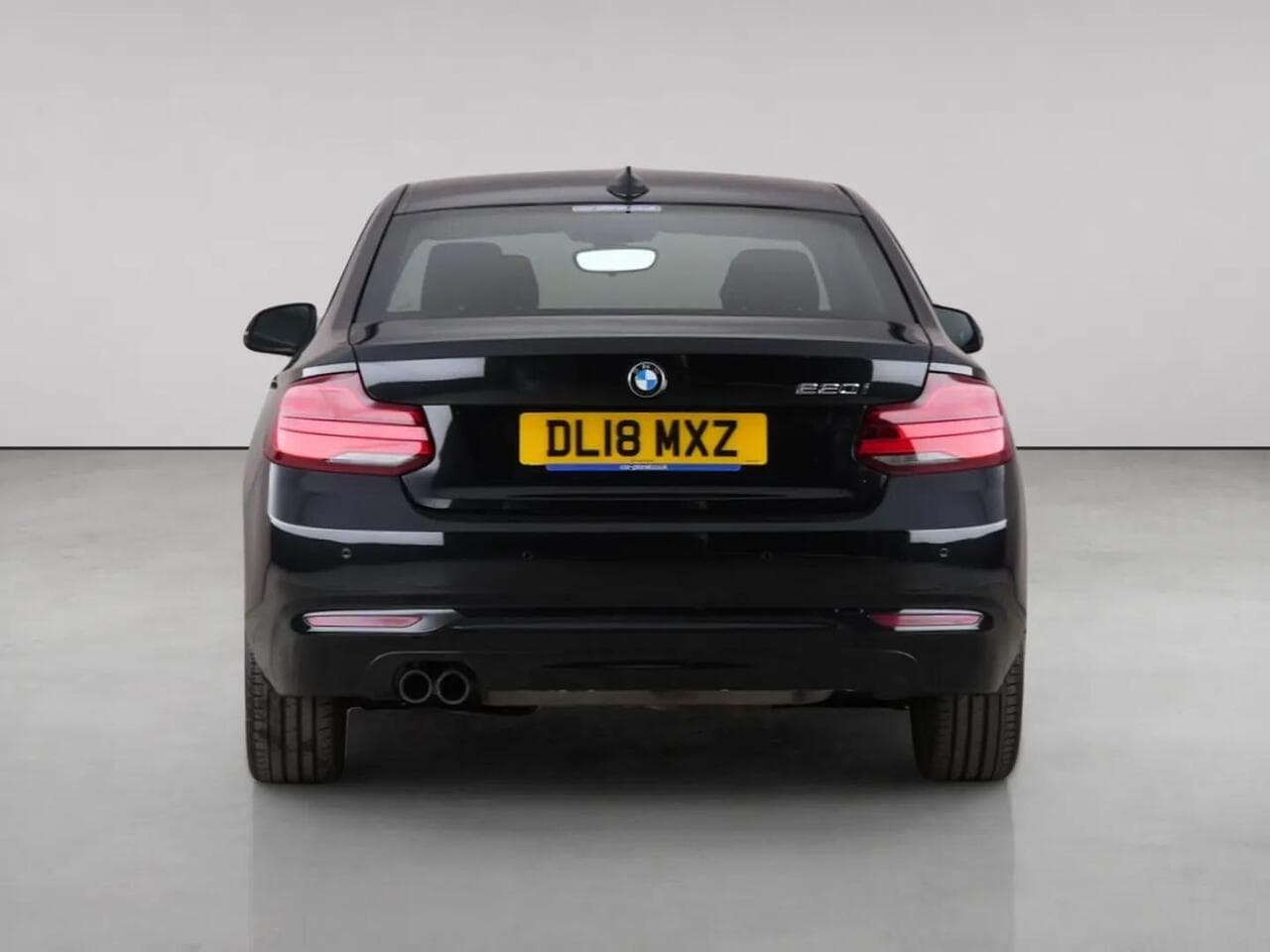 BMW 2 Series thumbnail Rear