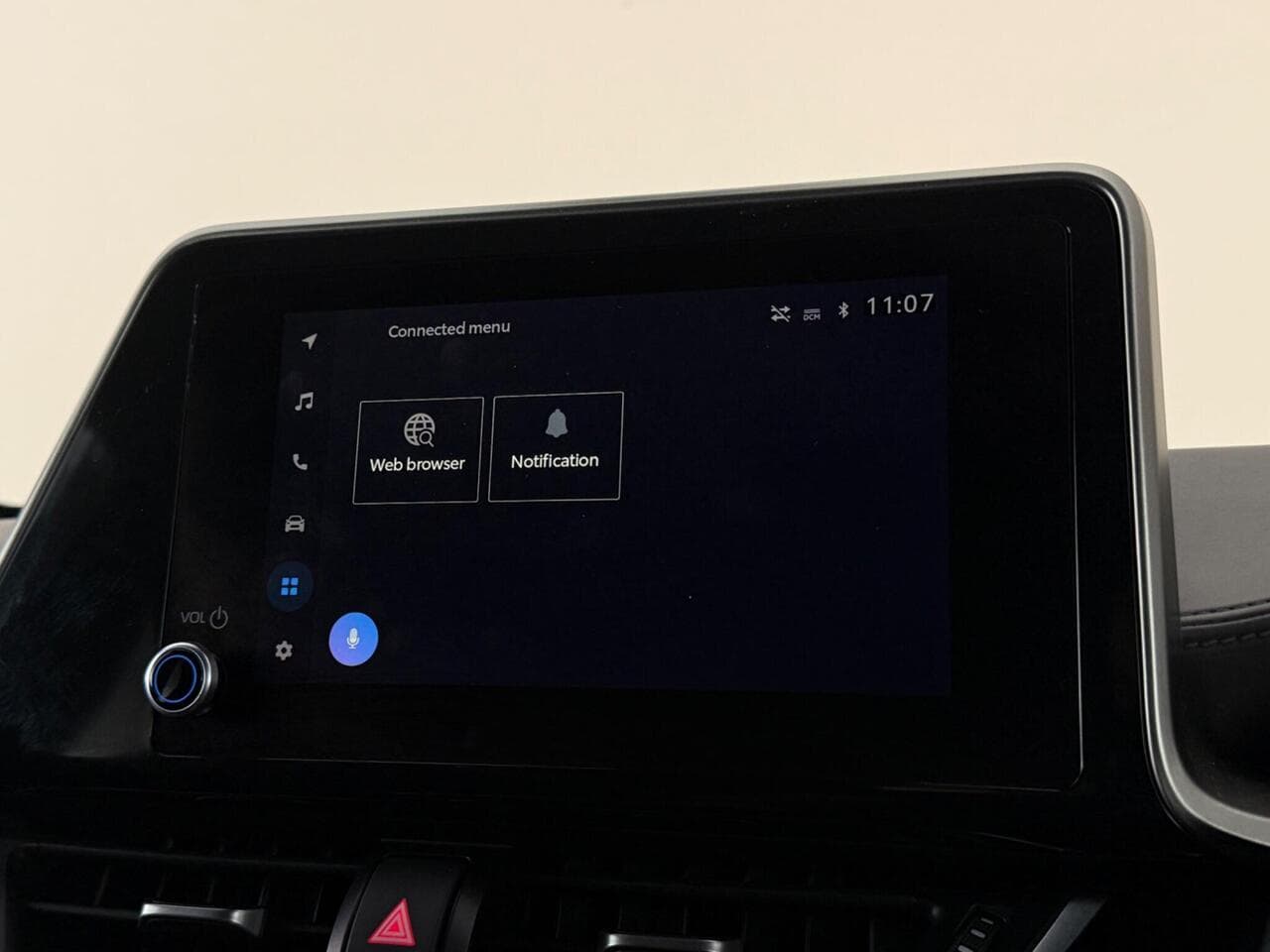 Toyota C-HR thumbnail Infotainment System