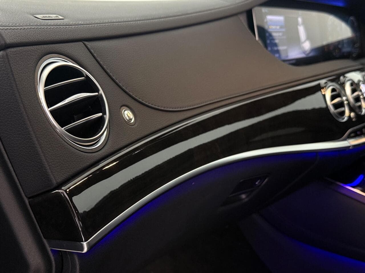 Mercedes-Benz S Class thumbnail Misc Controls