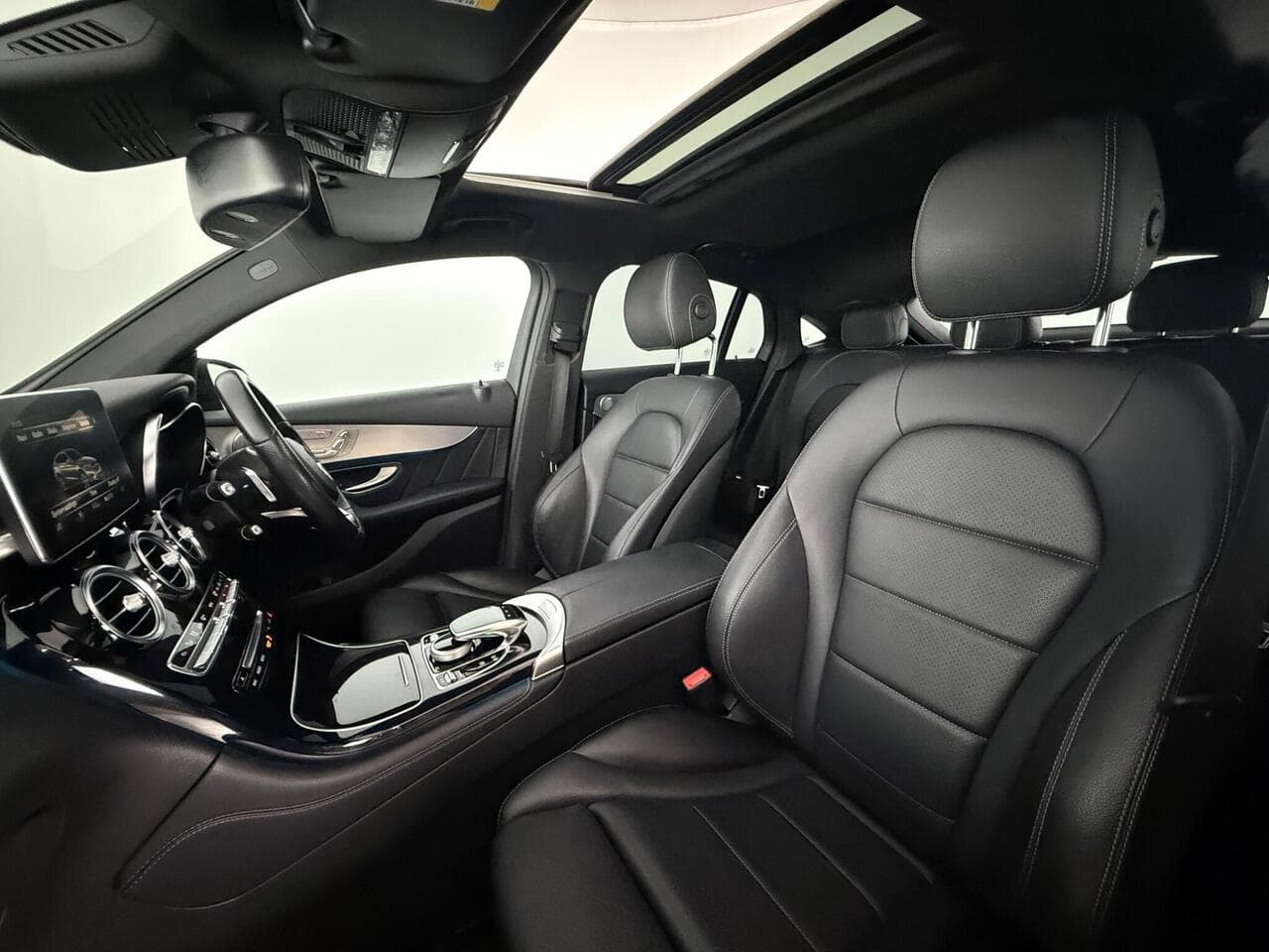 Mercedes-Benz GLC thumbnail Seat Front Passenger