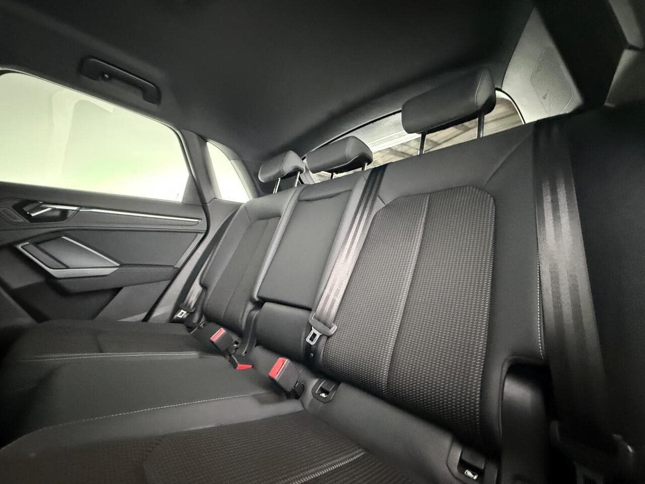 Audi Q3 thumbnail Seats Rear