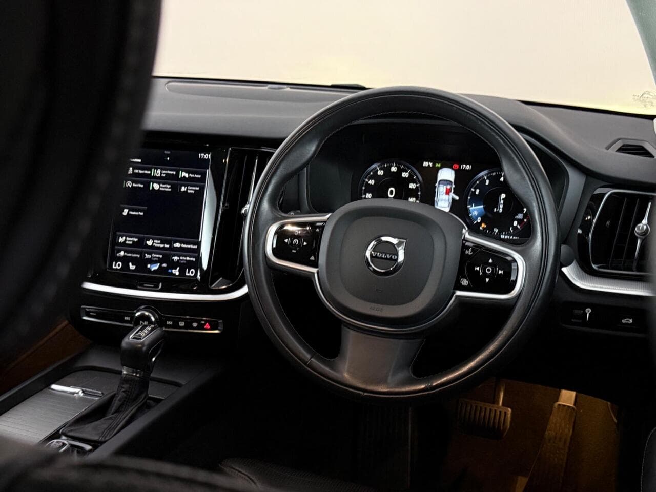 Volvo S60 thumbnail Steering Wheel