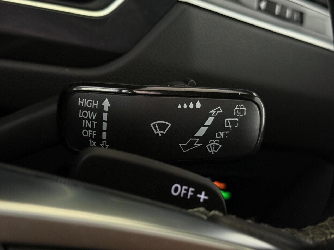Volkswagen Tiguan thumbnail Misc Controls
