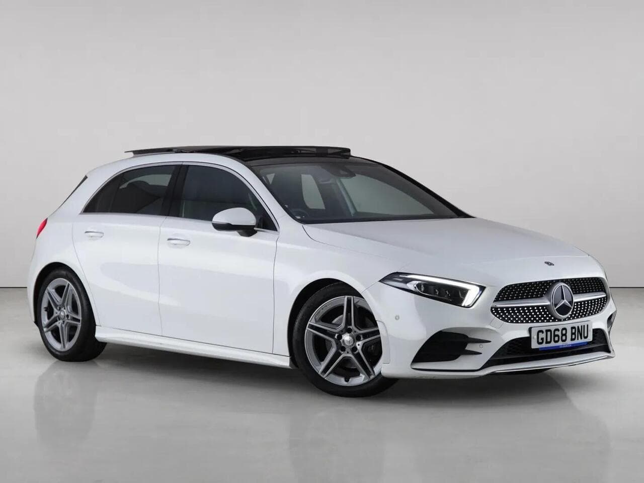 Mercedes-Benz A Class - Mercedes-Benz A Class 1.3 A180 AMG Line (Premium Plus) 7G-DCT Euro 6 (s/s) 5dr