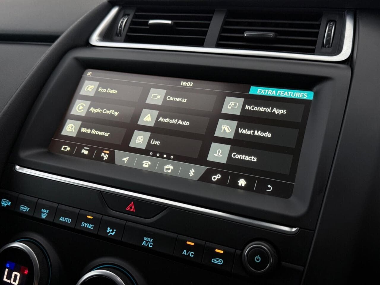 Jaguar E-PACE thumbnail Infotainment System