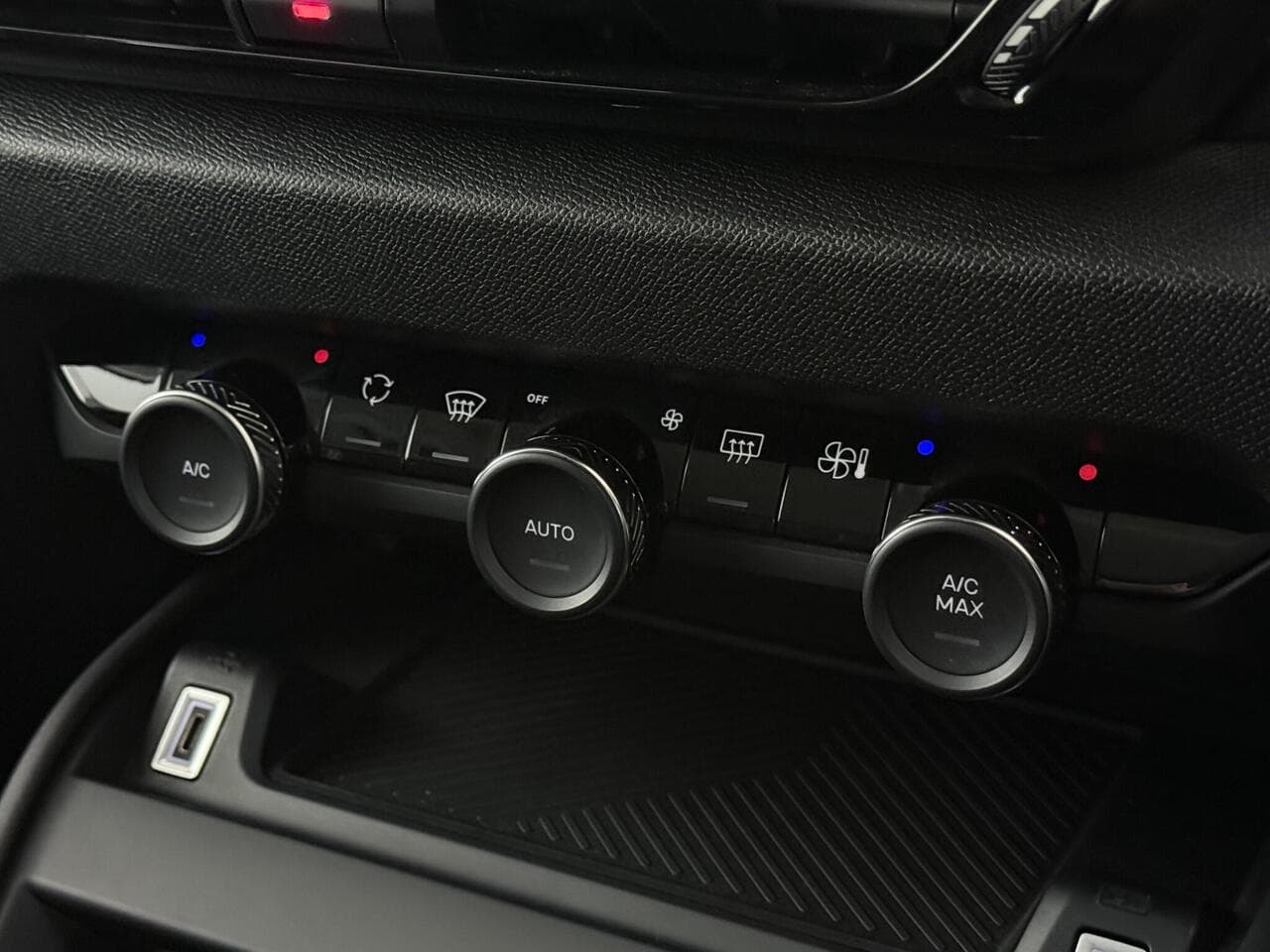 Citroen C4 thumbnail Misc Controls