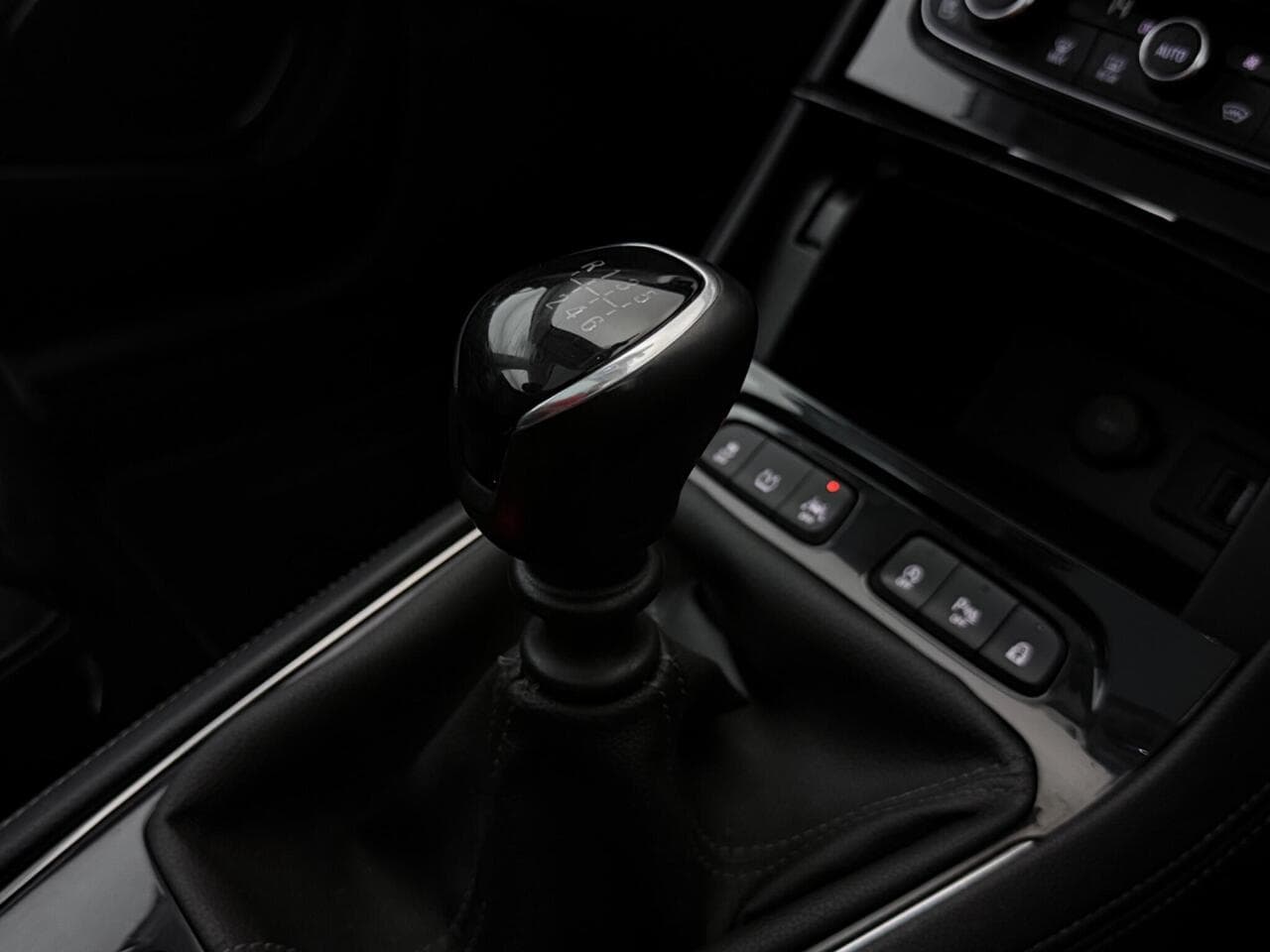 Vauxhall Grandland X thumbnail Interior Front