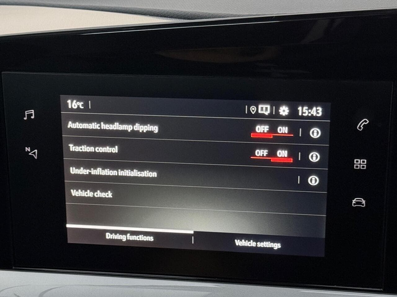 Vauxhall Mokka thumbnail Infotainment System