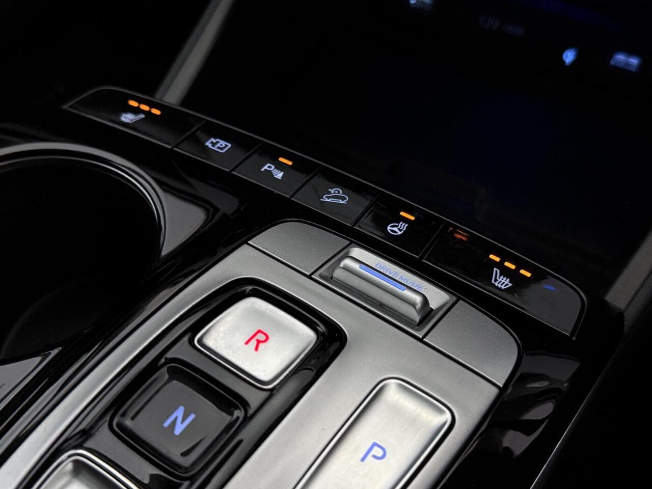 Hyundai TUCSON thumbnail Misc Controls