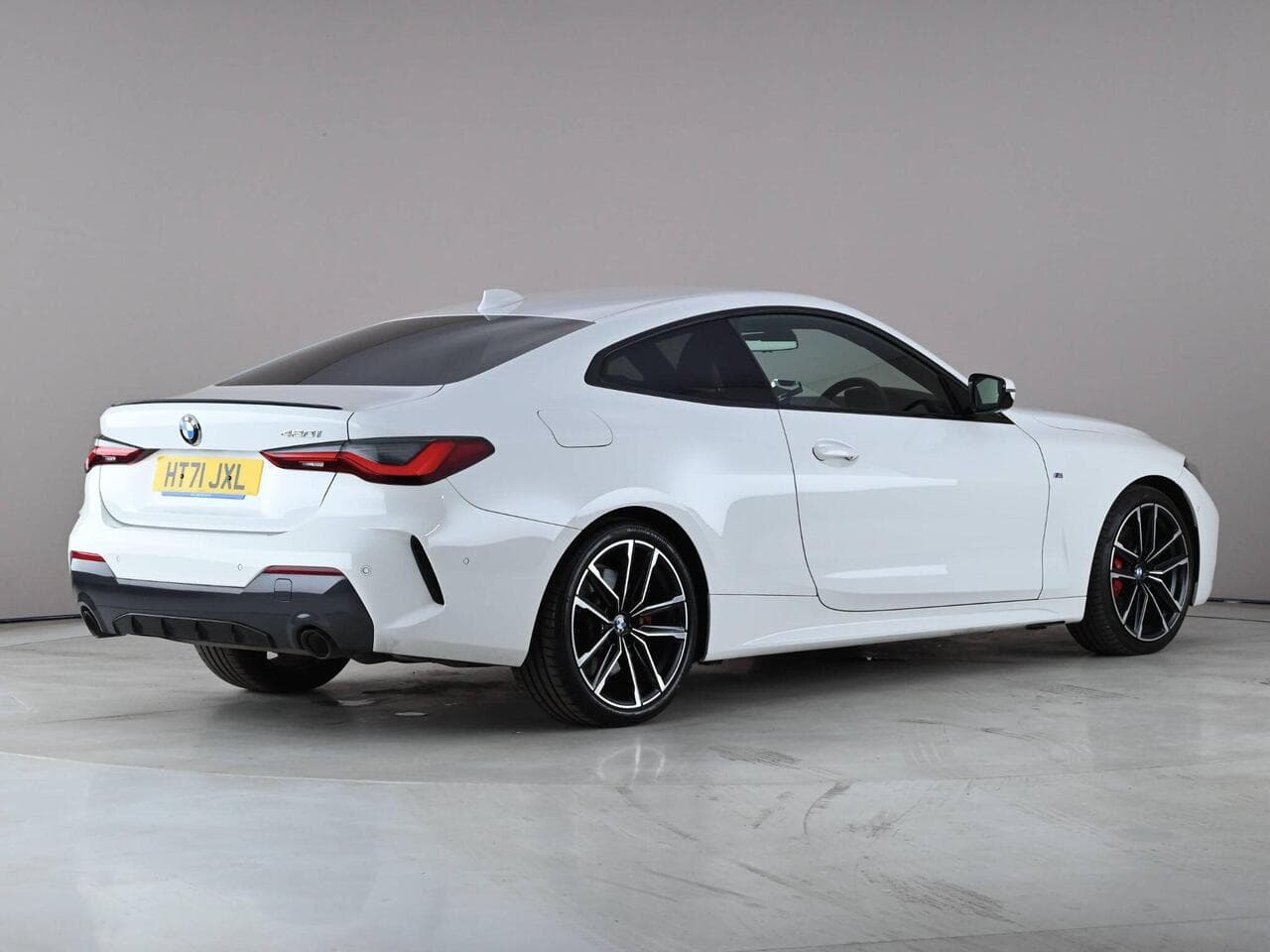 BMW 4 Series thumbnail Rear Right