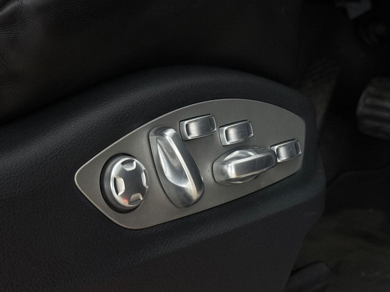 Porsche Cayenne thumbnail Misc Controls