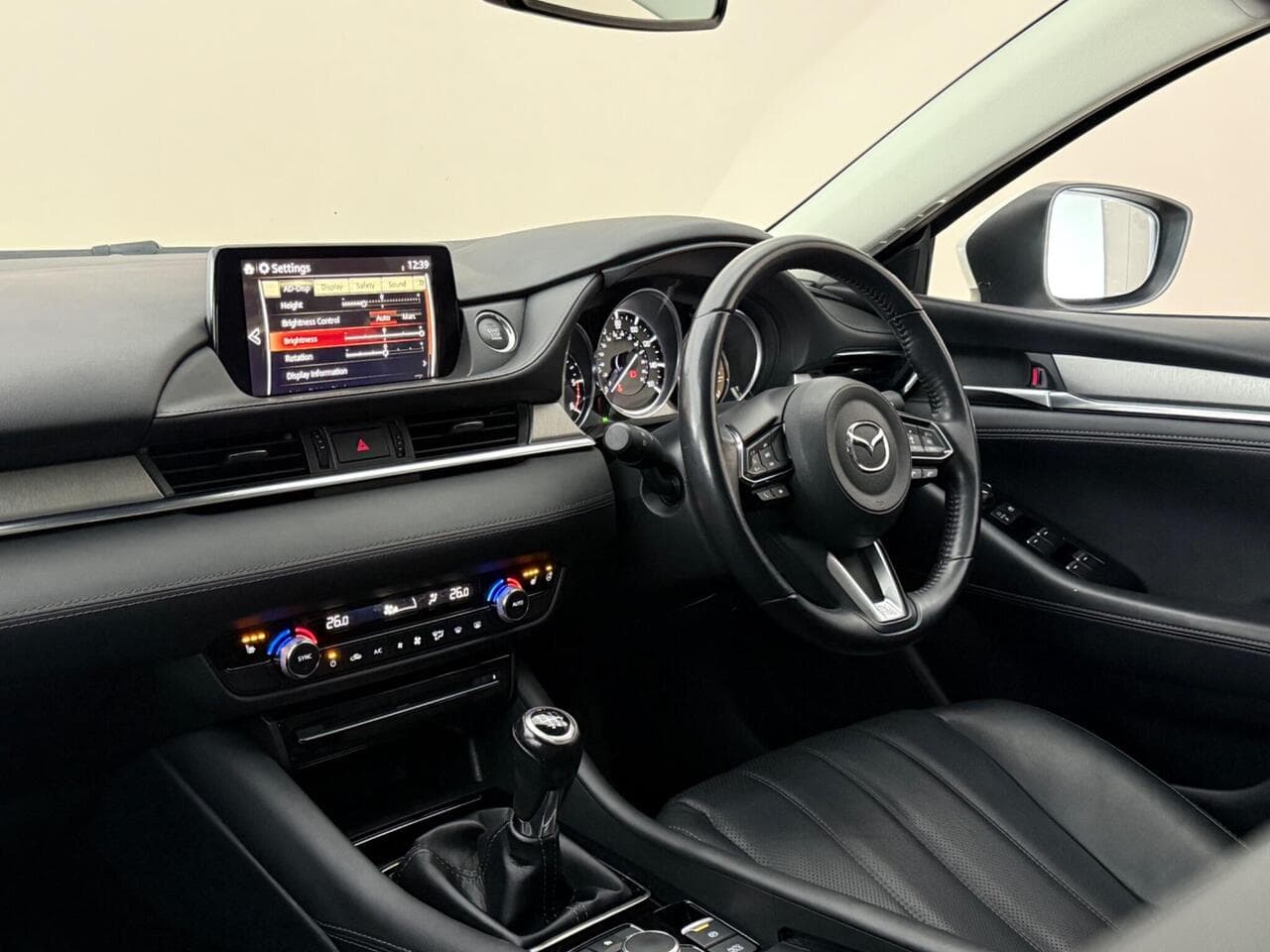 Mazda Mazda6 thumbnail Interior Front