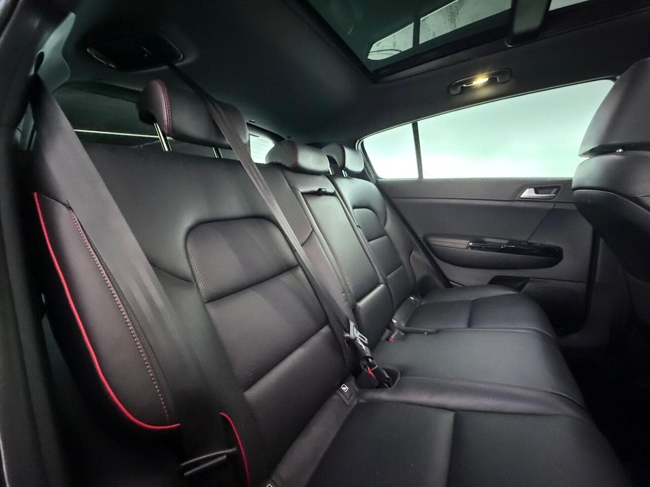 Kia Sportage thumbnail Seats Rear