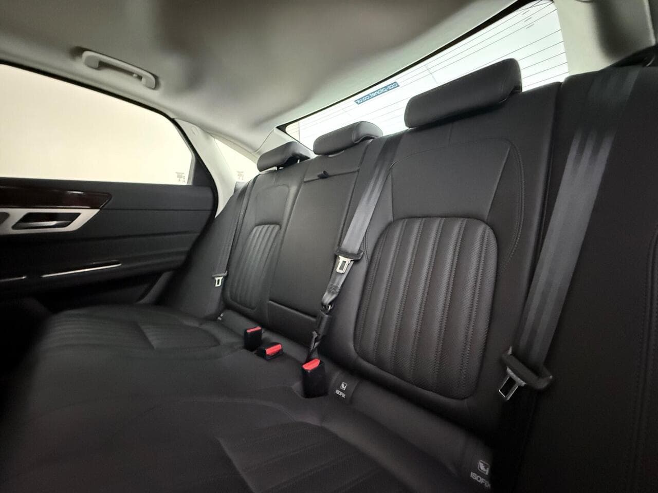Jaguar XF thumbnail Seats Rear