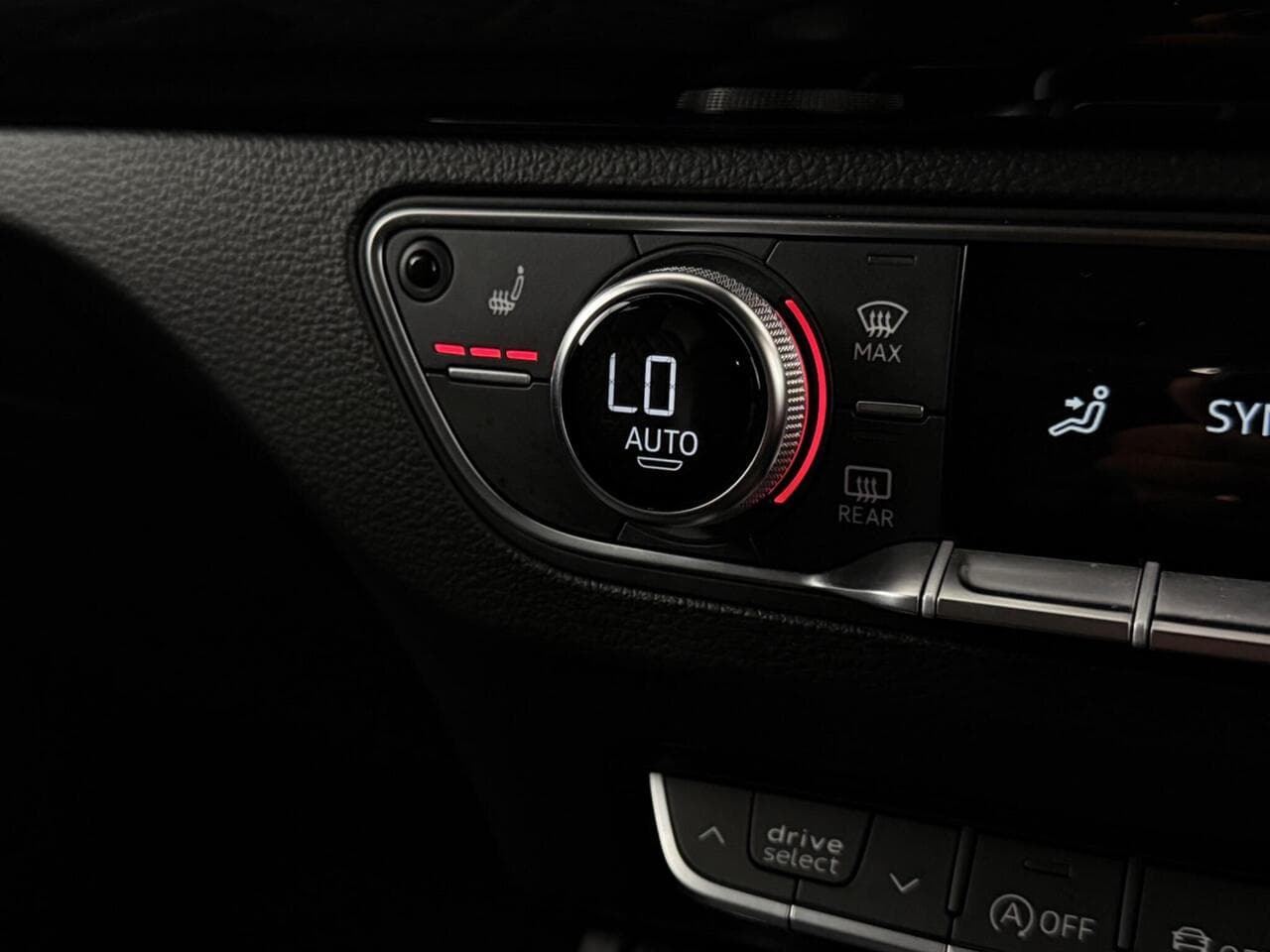 Audi Q5 thumbnail Misc Controls