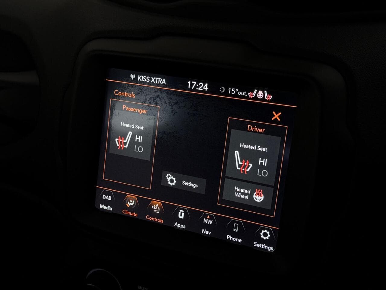 Jeep Renegade thumbnail Infotainment System