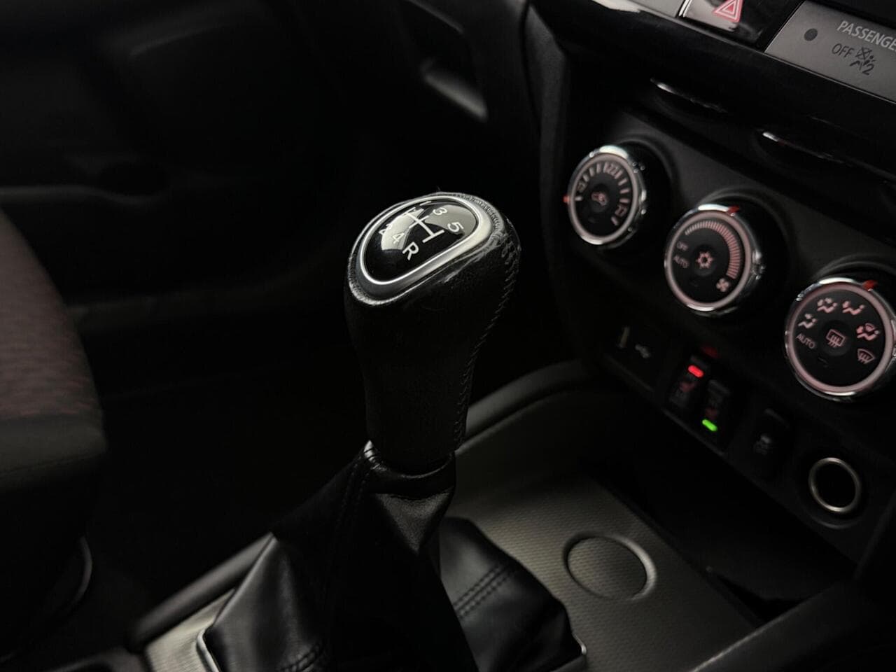 Mitsubishi ASX thumbnail Misc Controls