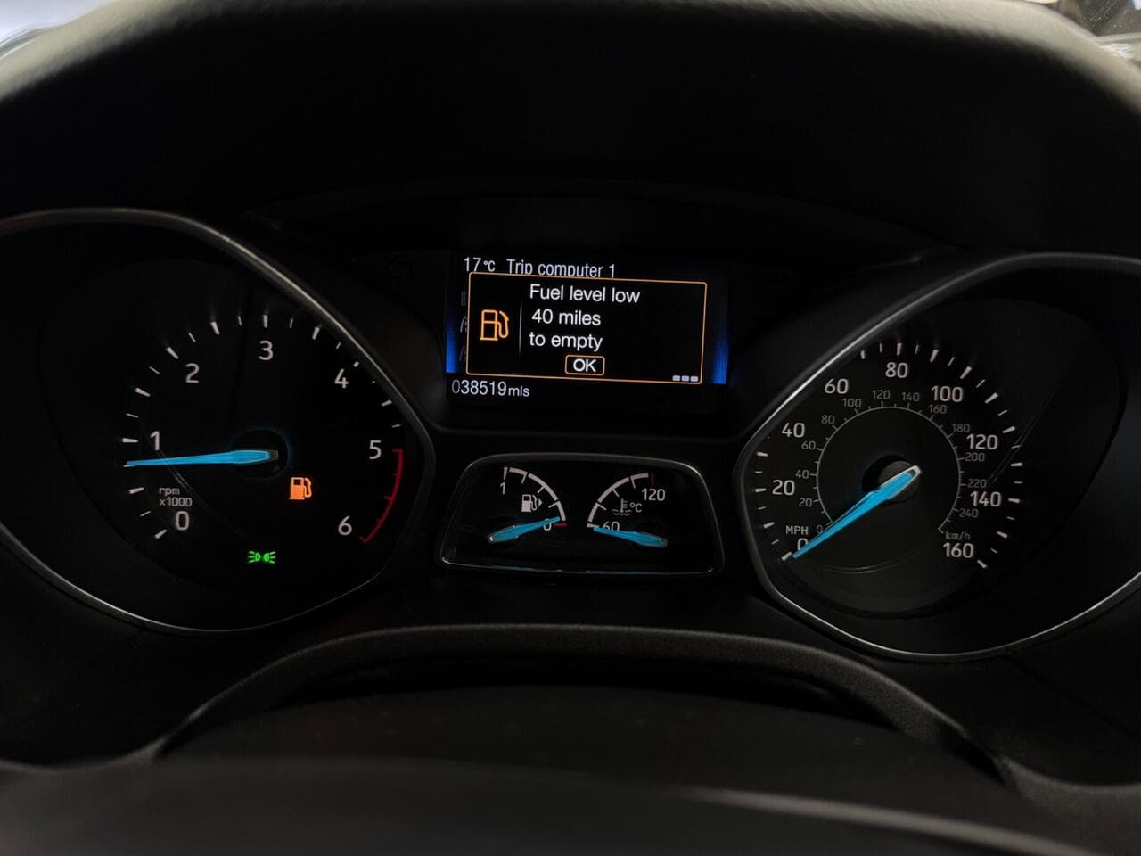 Ford Focus thumbnail Driver Instruments