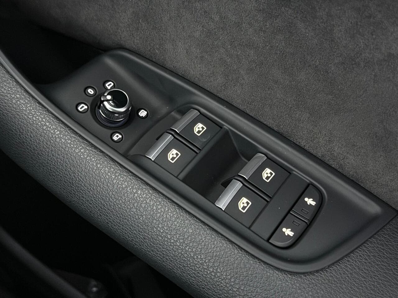 Audi Q7 thumbnail Misc Controls