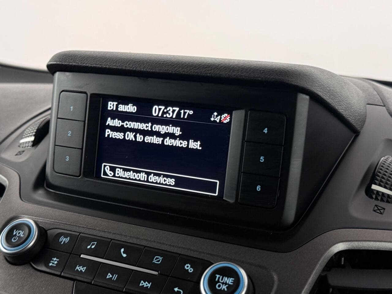 Ford Transit Connect thumbnail Infotainment System