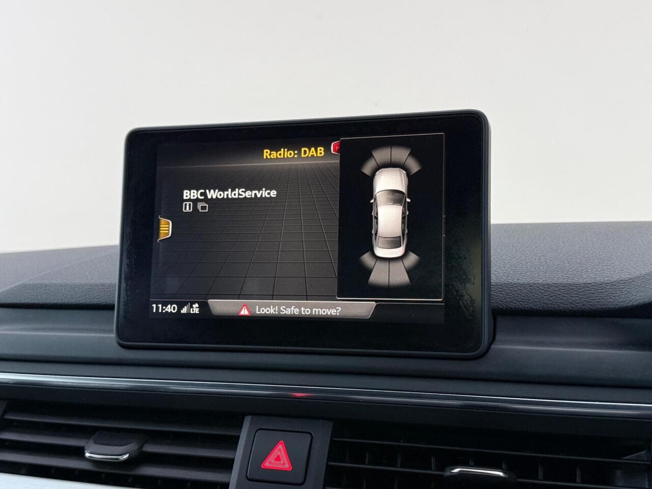 Audi A4 thumbnail Infotainment System