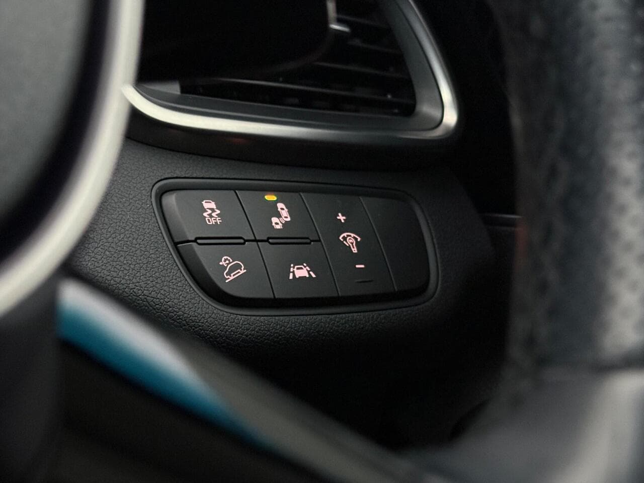 Kia Sorento thumbnail Misc Controls