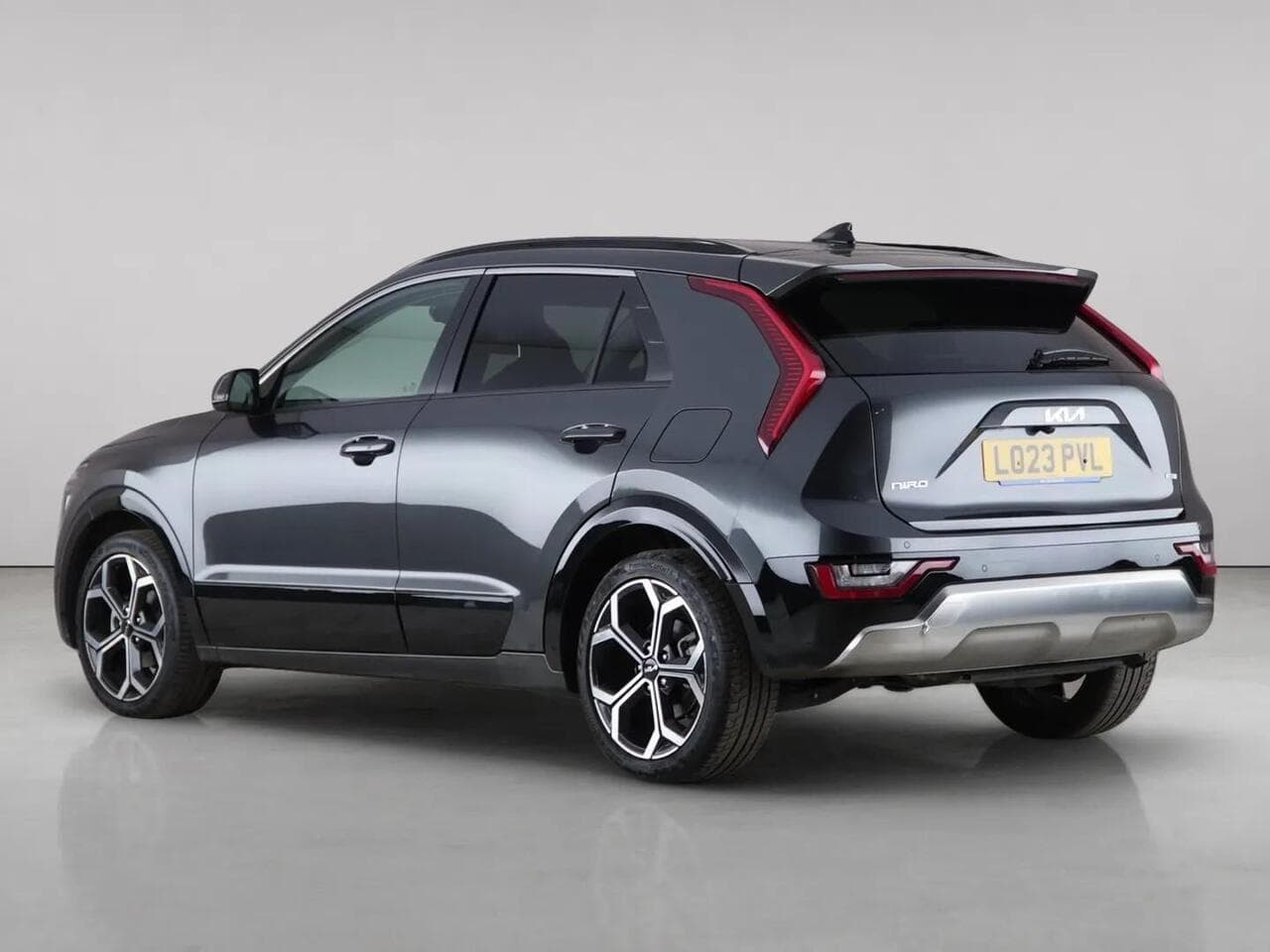 Kia Niro thumbnail Rear Left