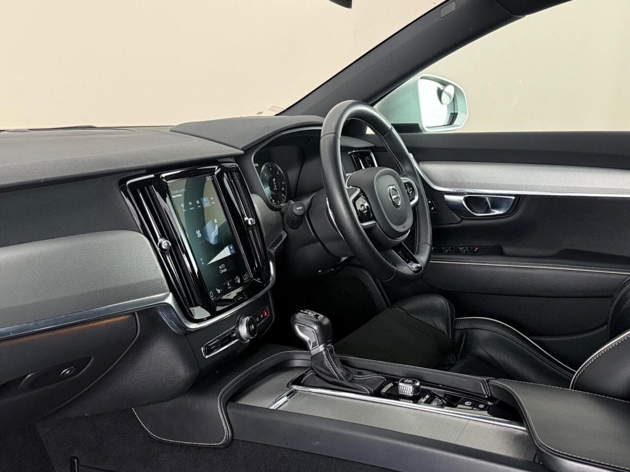 Volvo S90 thumbnail Interior Front