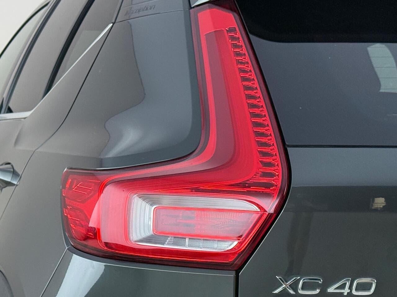 Volvo XC40 thumbnail Lights Rear