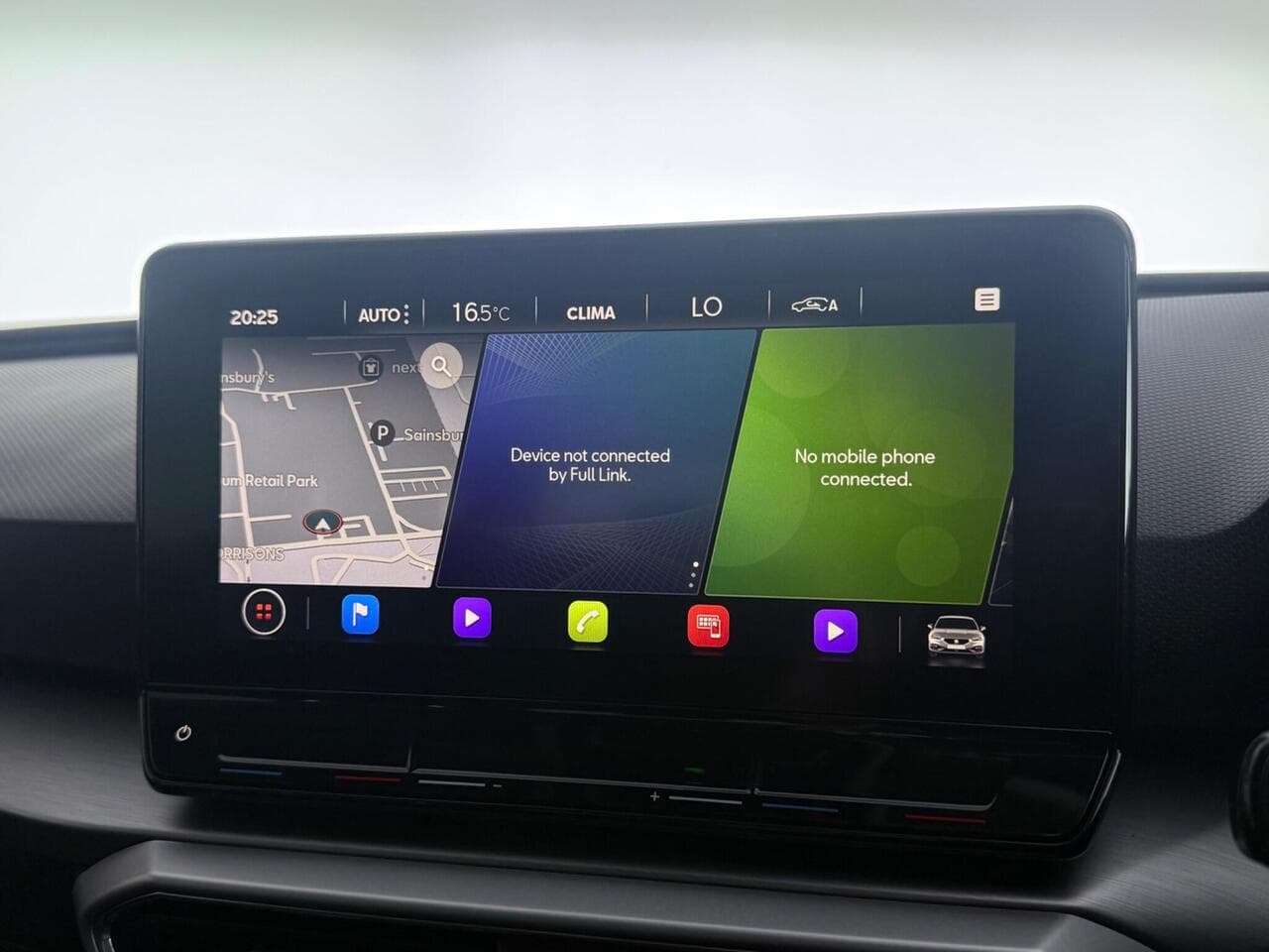 SEAT Leon thumbnail Infotainment System