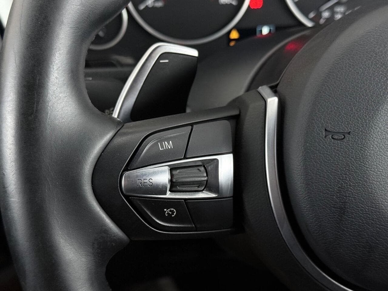 BMW 3 Series thumbnail Misc Controls