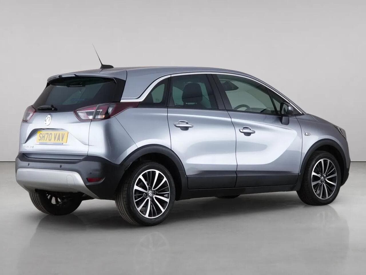 Vauxhall Crossland X thumbnail Rear Right