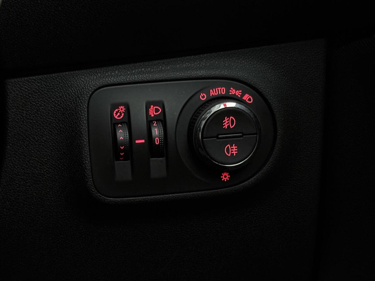Vauxhall Corsa thumbnail Misc Controls