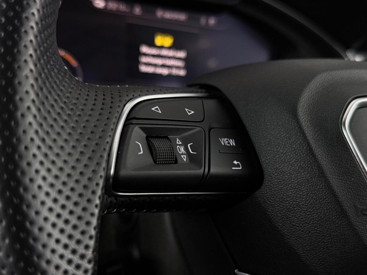 Audi Q5 thumbnail Misc Controls