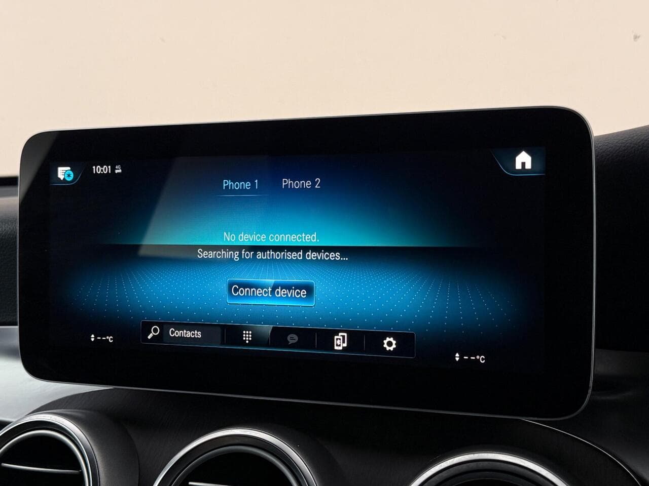 Mercedes-Benz GLC thumbnail Infotainment System