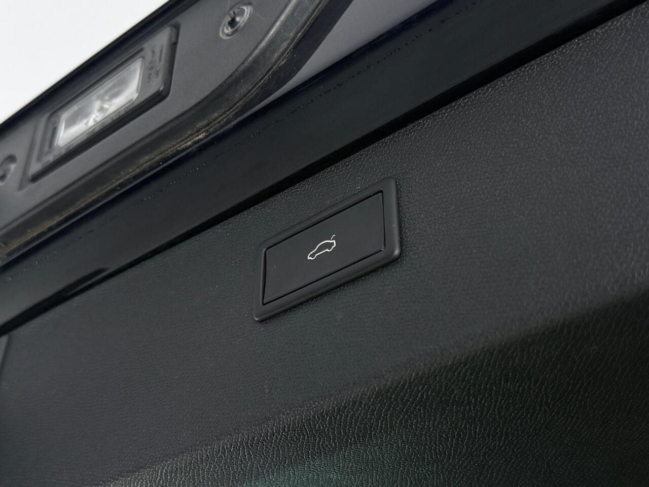 CUPRA Formentor thumbnail Misc Controls