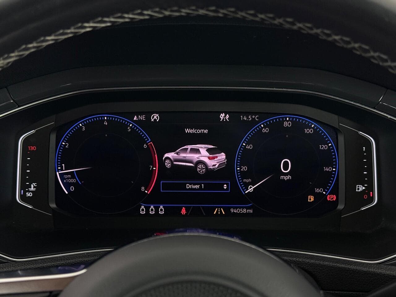 Volkswagen T-Roc thumbnail Driver Instruments