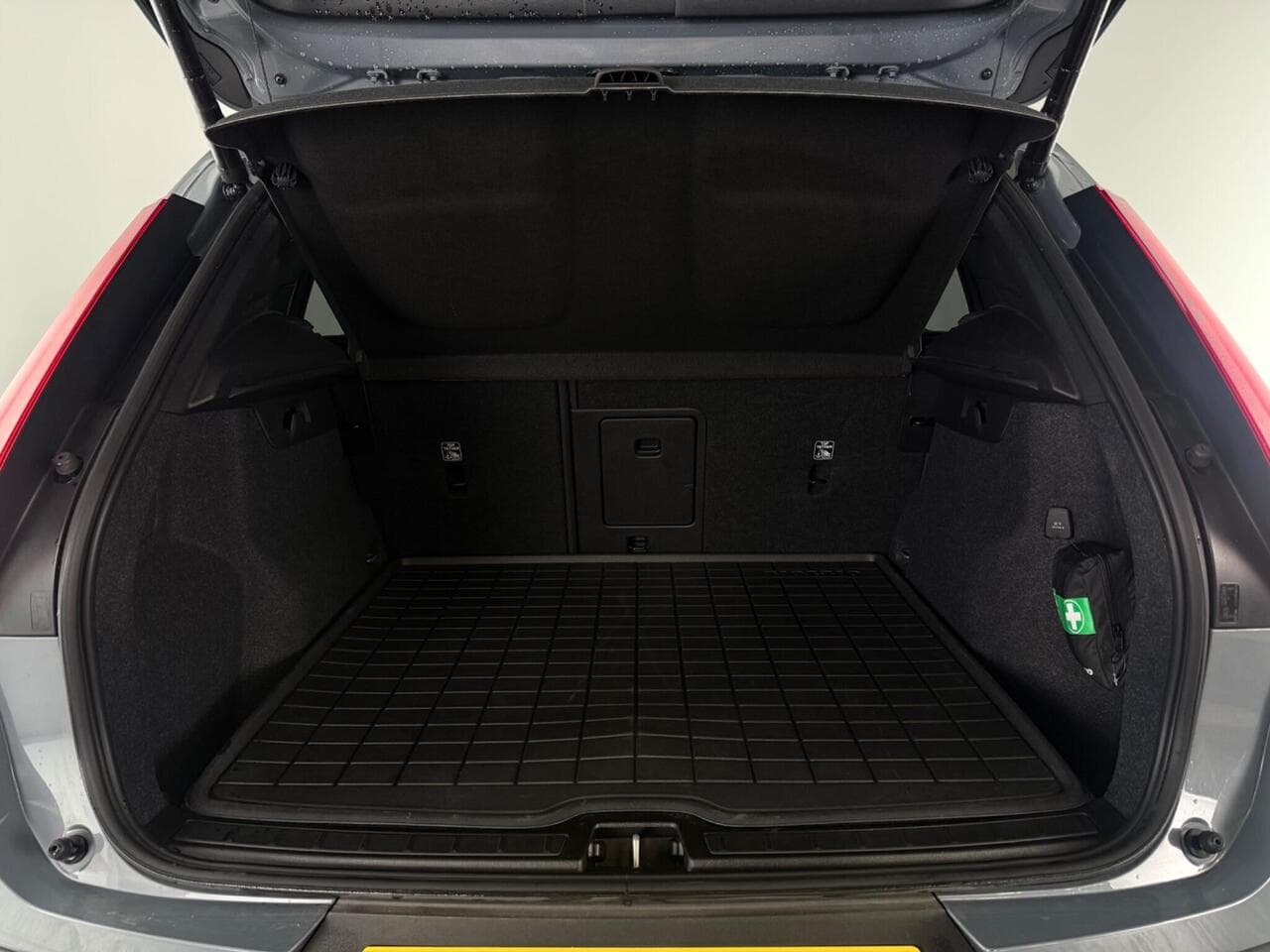 Volvo XC40 thumbnail Boot