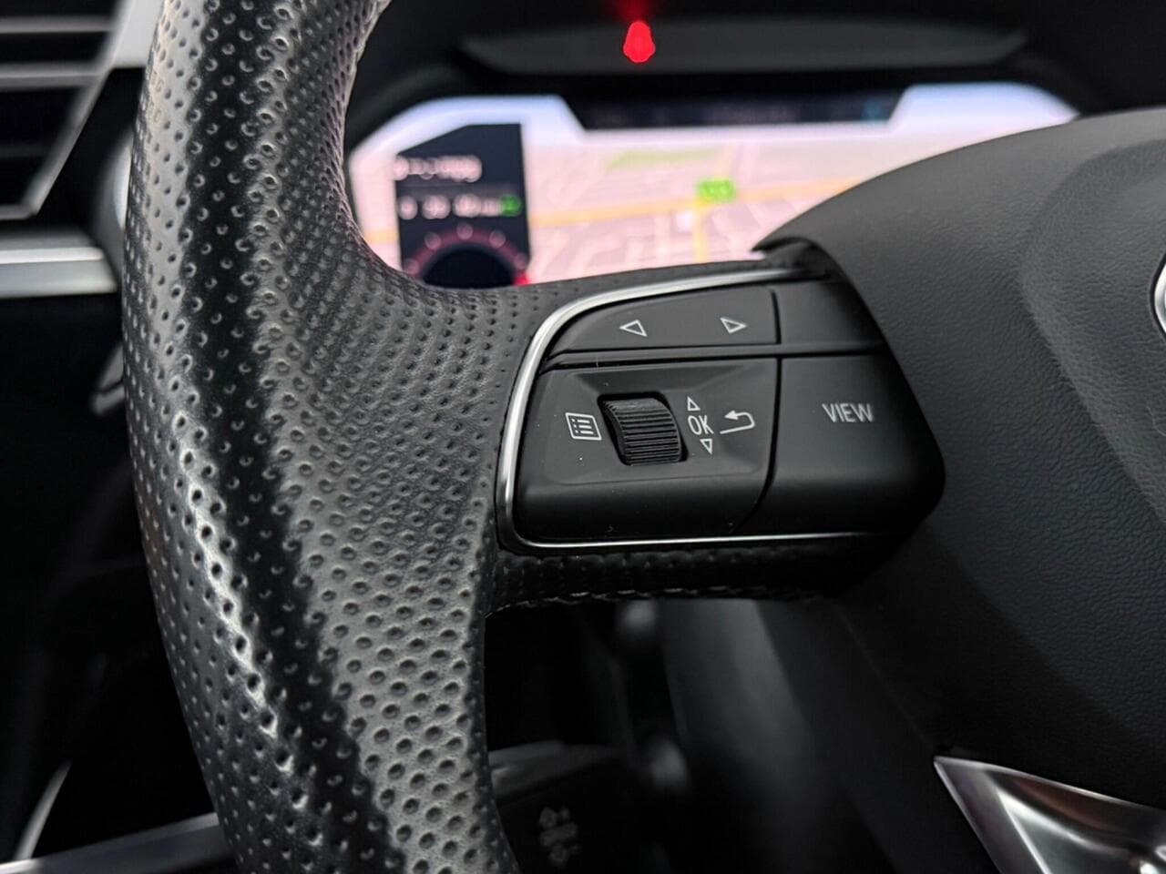 Audi Q3 thumbnail Misc Controls