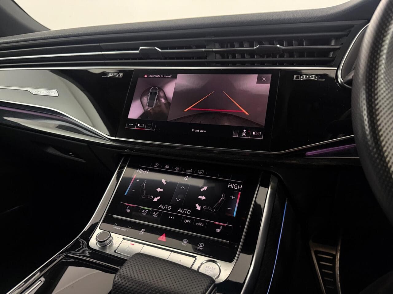 Audi Q8 thumbnail Infotainment System
